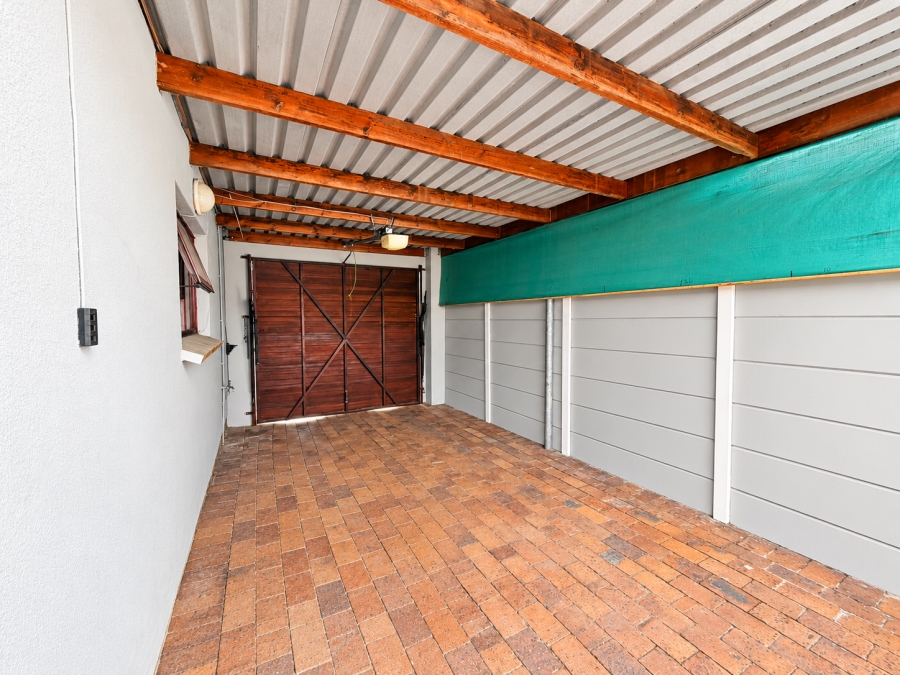 4 Bedroom Property for Sale in Bothasig Western Cape